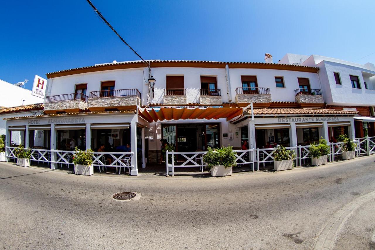 סהרה דה לוס אטונס Hotel Almadraba מראה חיצוני תמונה