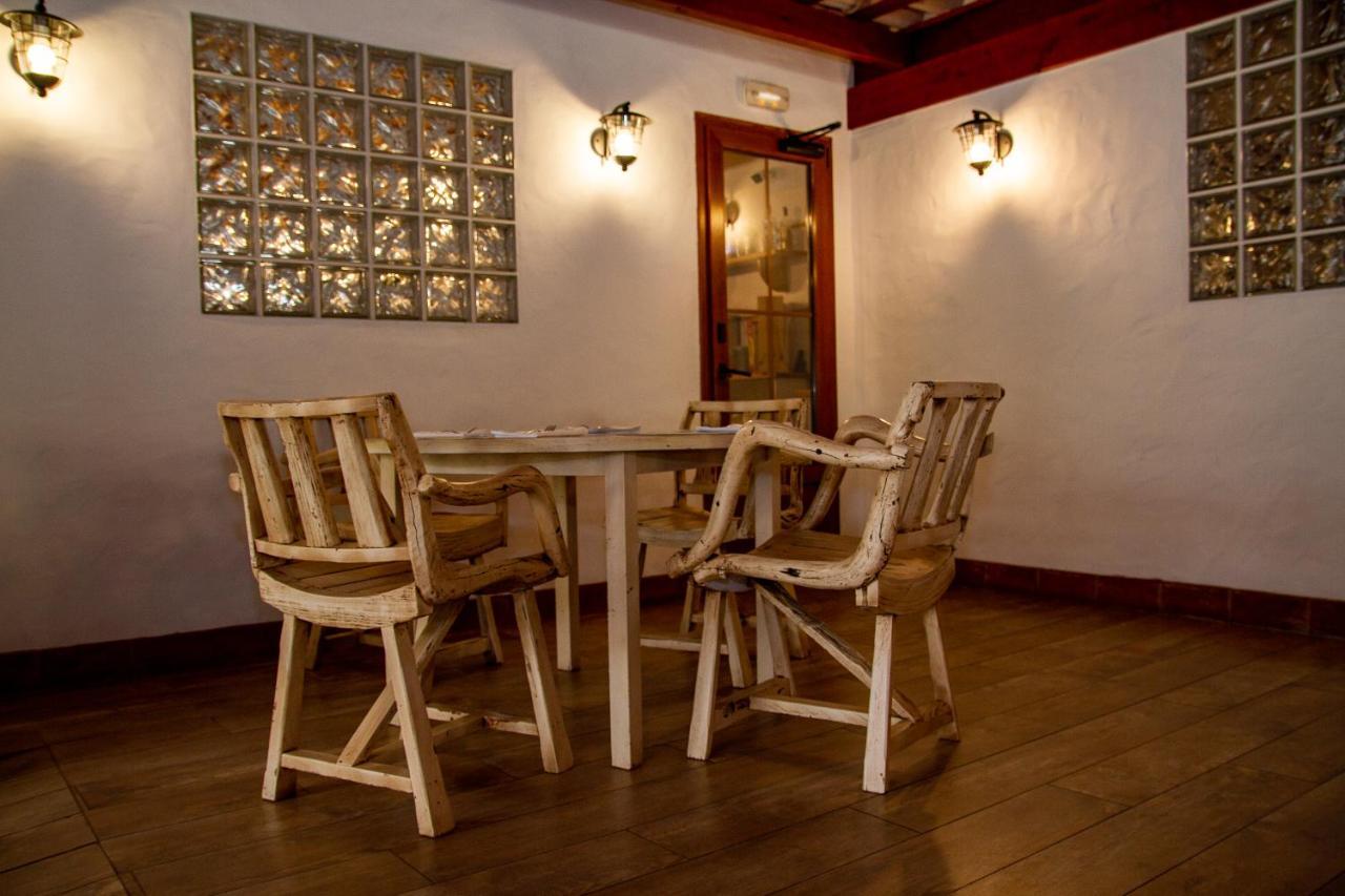 סהרה דה לוס אטונס Hotel Almadraba מראה חיצוני תמונה
