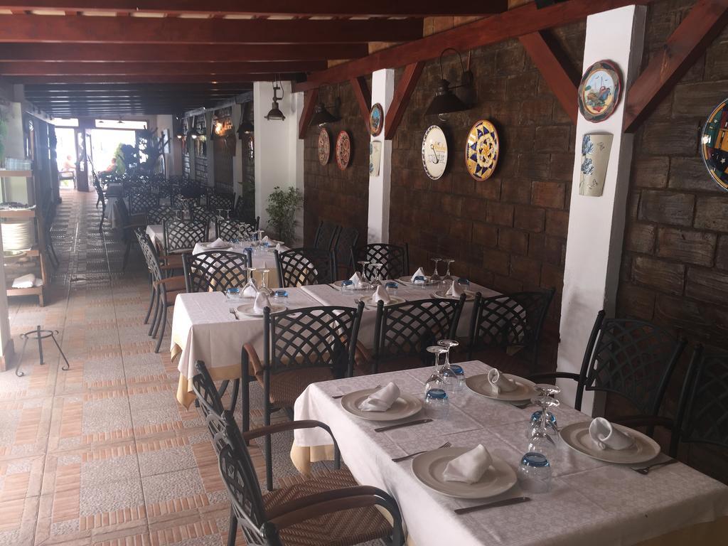 סהרה דה לוס אטונס Hotel Almadraba מראה חיצוני תמונה